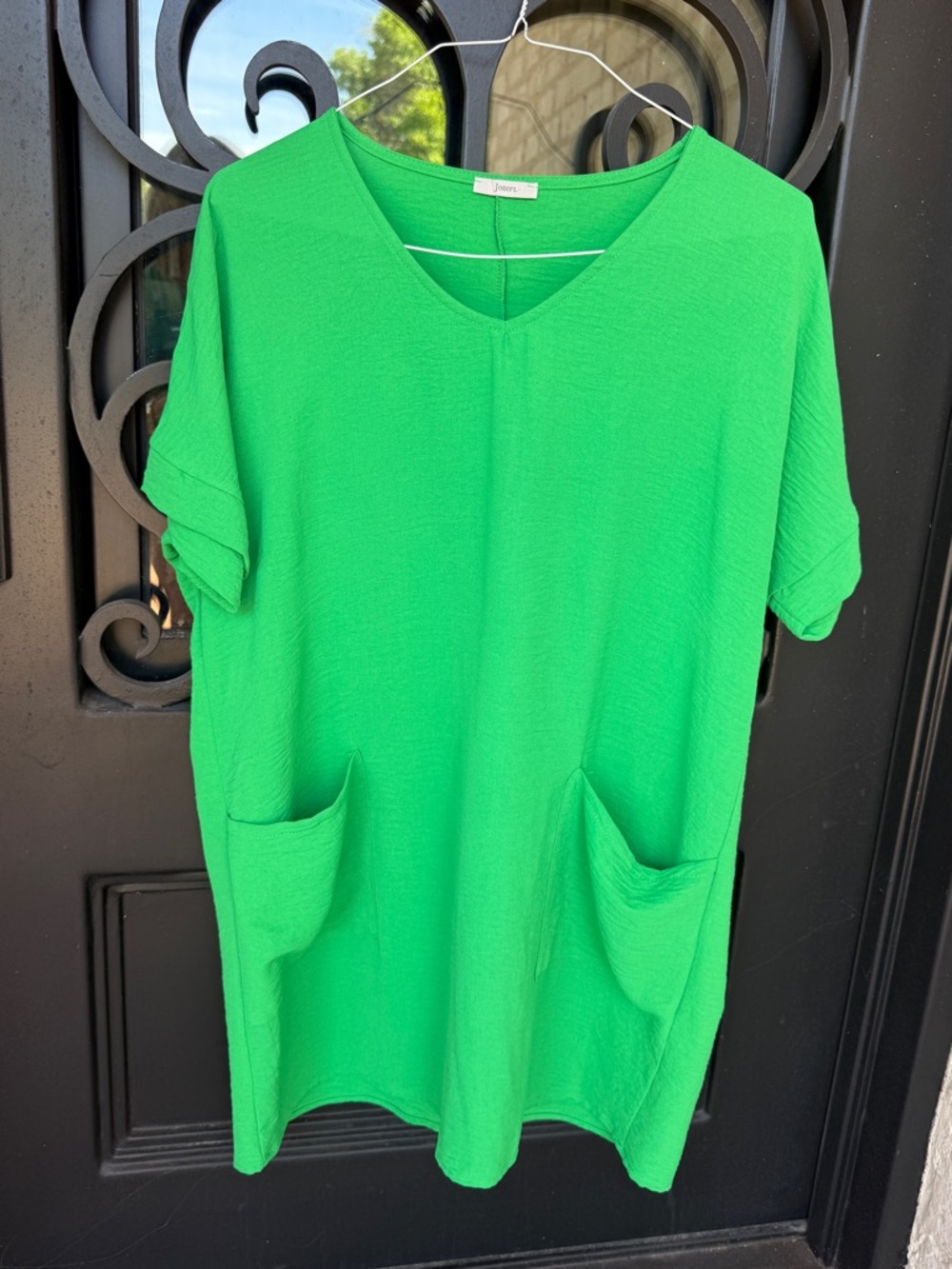 Jodifl Vibrant  Green Short-Sleeve V-Neck Dress with Pockets
